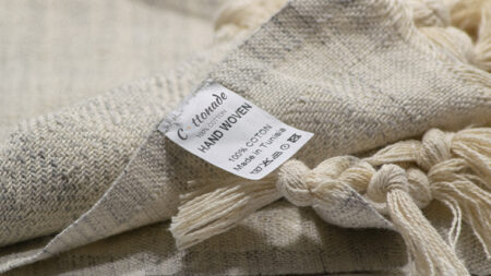 Comment laver votre jeté de canapé ou votre Fouta en coton